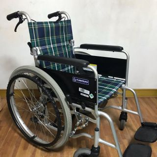 自走式車いすKAJ202-SB40 カワムラサイクル 介護用品/福祉用具/(その他)