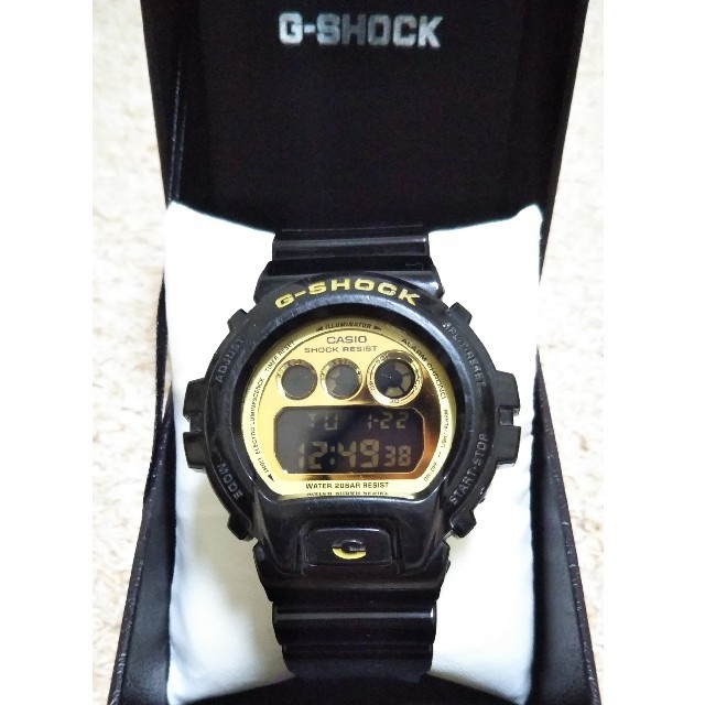 G-SHOCK(ジーショック)のG-SHOCK  「DW-6900CB」クレイジーカラーズ*ゴールド メンズの時計(腕時計(デジタル))の商品写真