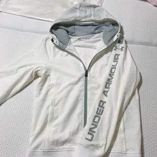 アンダーアーマー(UNDER ARMOUR)のお安くしました！(ナイロンジャケット)