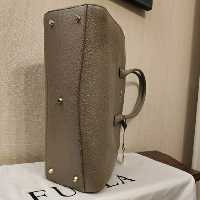 Furla(フルラ)の【Rose様専用！】フルラ　トートバッグ　グレージュ レディースのバッグ(トートバッグ)の商品写真