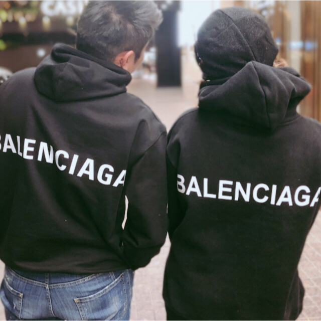 Balenciaga(バレンシアガ)のバレンシアガトレーナー レディースのトップス(トレーナー/スウェット)の商品写真