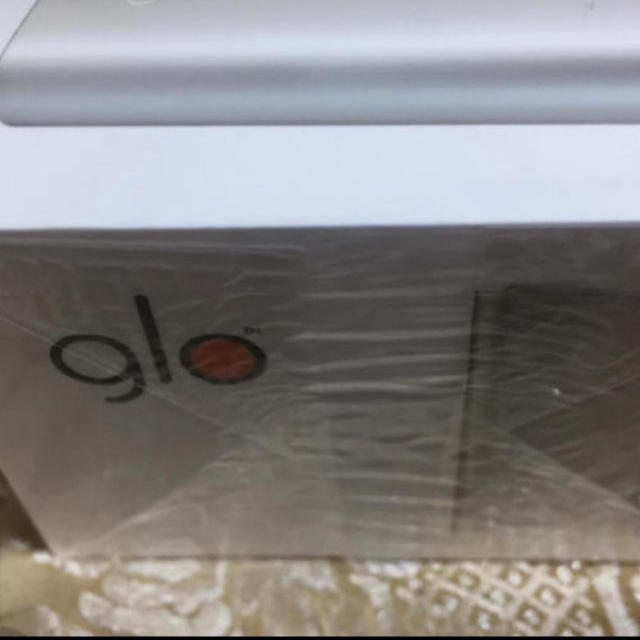 glo(グロー)の新品 未登録 レシート付き グロー シルバー  メンズのファッション小物(タバコグッズ)の商品写真