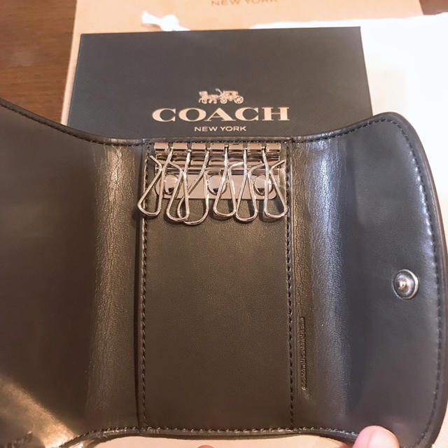 COACH(コーチ)の【新品！送料こみ】本日限りタイムセール！COACH♡キーケース レディースのファッション小物(キーホルダー)の商品写真