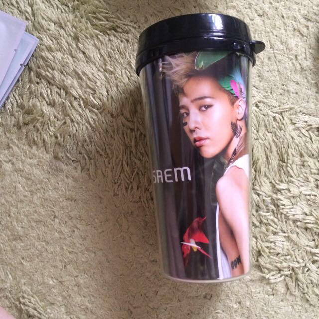 the saem(ザセム)のG-DRAGON♡タンブラー エンタメ/ホビーのタレントグッズ(アイドルグッズ)の商品写真