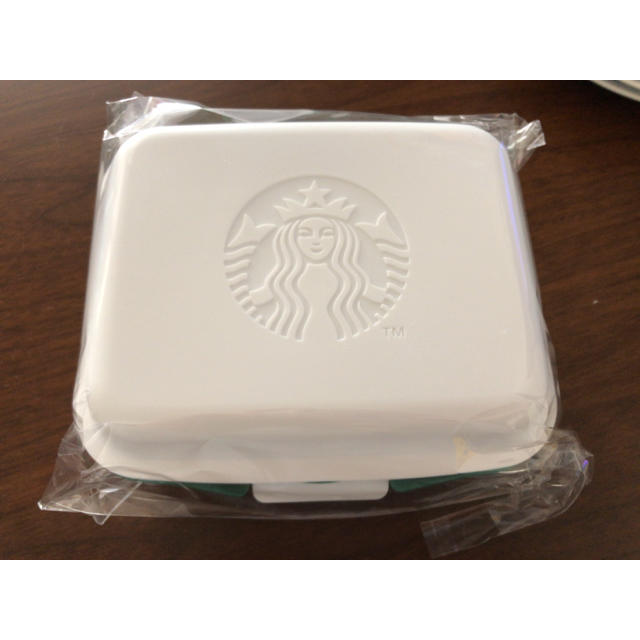 Starbucks Coffee(スターバックスコーヒー)のstarbucksランチボックス インテリア/住まい/日用品のキッチン/食器(弁当用品)の商品写真