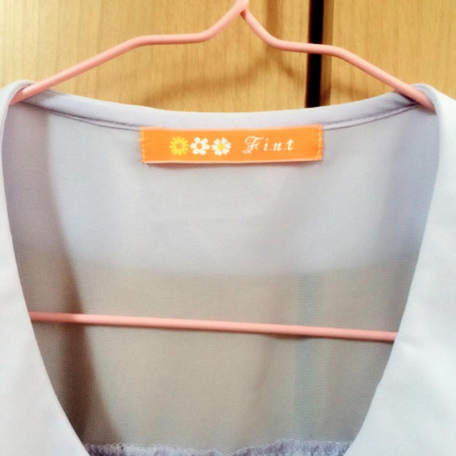 F i.n.t(フィント)のFint♡刺繍シフォンブラウス レディースのトップス(シャツ/ブラウス(半袖/袖なし))の商品写真