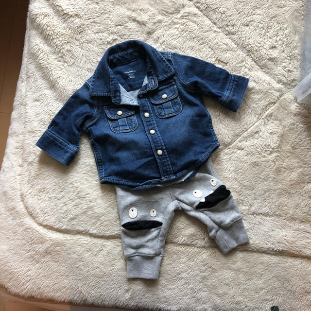 babyGAP(ベビーギャップ)のGAPデニムシャツ スウェットパンツ キッズ/ベビー/マタニティのベビー服(~85cm)(パンツ)の商品写真