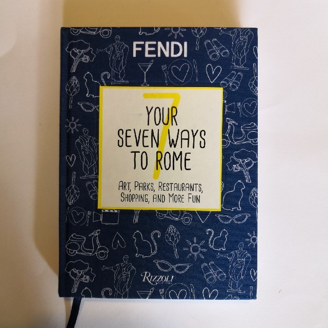 FENDI(フェンディ)のレア！ FENDIの旅本 ローマ ガイドブック エンタメ/ホビーの本(洋書)の商品写真