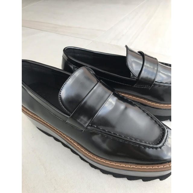 GRL(グレイル)のGRL♦︎グレイル♦︎プラットフォームローファー♦︎24cmブラック厚底 レディースの靴/シューズ(ローファー/革靴)の商品写真