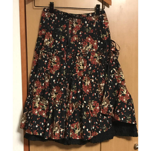 ピンクハウス いちごリース ミディ丈スカート 入荷 9360円 svanel.dk