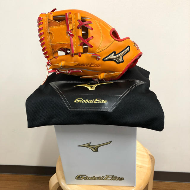 MIZUNO(ミズノ)のミズノ グローバルエリート 坂本モデル 硬式 左 美品 スポーツ/アウトドアの野球(グローブ)の商品写真