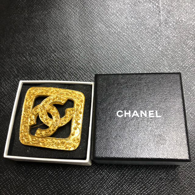 シャネル ブローチ CHANEL ブローチ