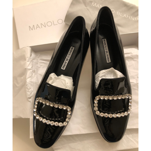 MANOLO BLAHNIK(マノロブラニク)の【loveqosさま専用】マノロブラニク Pila パテントブラックローファー レディースの靴/シューズ(ローファー/革靴)の商品写真