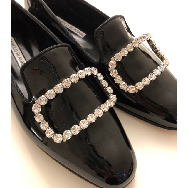 MANOLO BLAHNIK(マノロブラニク)の【loveqosさま専用】マノロブラニク Pila パテントブラックローファー レディースの靴/シューズ(ローファー/革靴)の商品写真