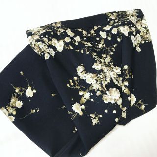 ジバンシィ(GIVENCHY)の【mana様専用】ジバンシー Givenchy 花柄スカート +スカートもう一点(ひざ丈スカート)