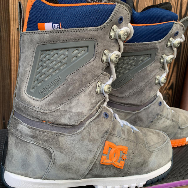 DC SHOE(ディーシーシュー)のUsed14-15 DC Snow board boots 8.5 26.5cm スポーツ/アウトドアのスノーボード(ブーツ)の商品写真