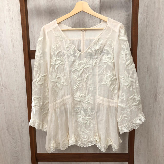 gracecontinental オフホワイト 刺繍デザインブラウスシャツ/ブラウス(長袖/七分)