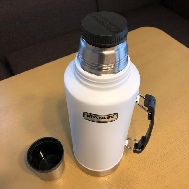 Stanley(スタンレー)のスタンレー水筒1.9L スポーツ/アウトドアのアウトドア(その他)の商品写真