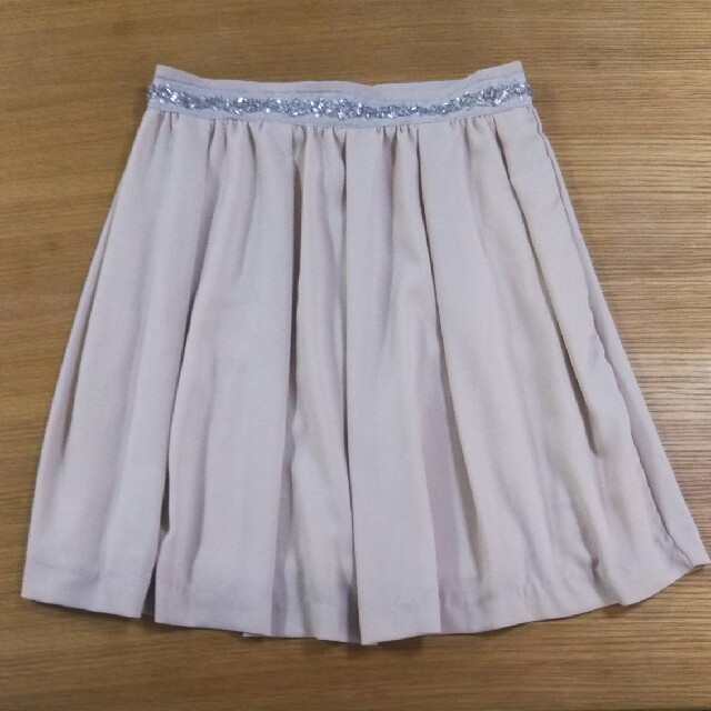 tocco(トッコ)のtocco スカート 薄ピンク ウエストビジュー サイズＭ レディースのスカート(ひざ丈スカート)の商品写真