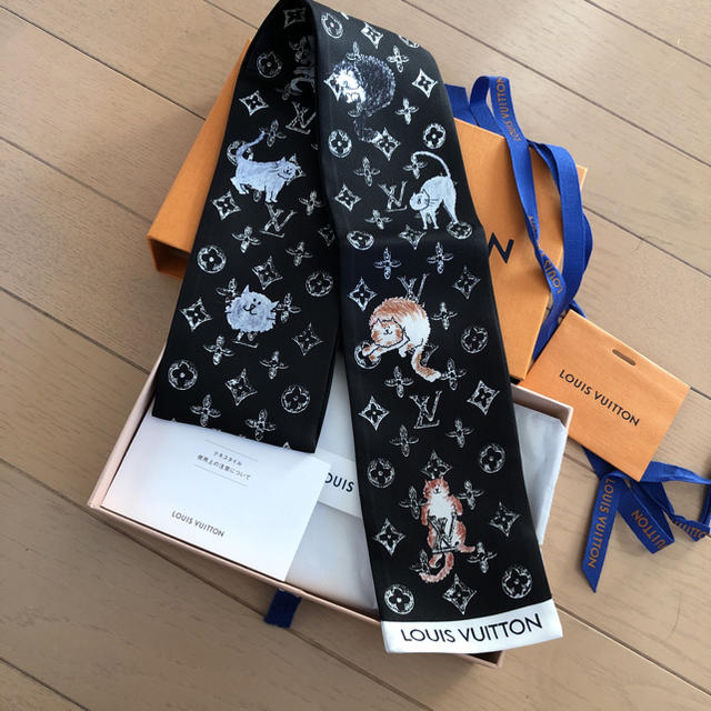 LOUIS VUITTON キャットグラム バンドー-