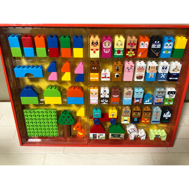 BANDAI(バンダイ)のアンパンマン ハッピーブロックボックス100 キッズ/ベビー/マタニティのおもちゃ(積み木/ブロック)の商品写真
