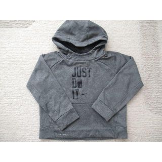 ナイキ(NIKE)の【美品】NIKEナイキ・子供用トレーナー110～120サイズ(ジャケット/上着)