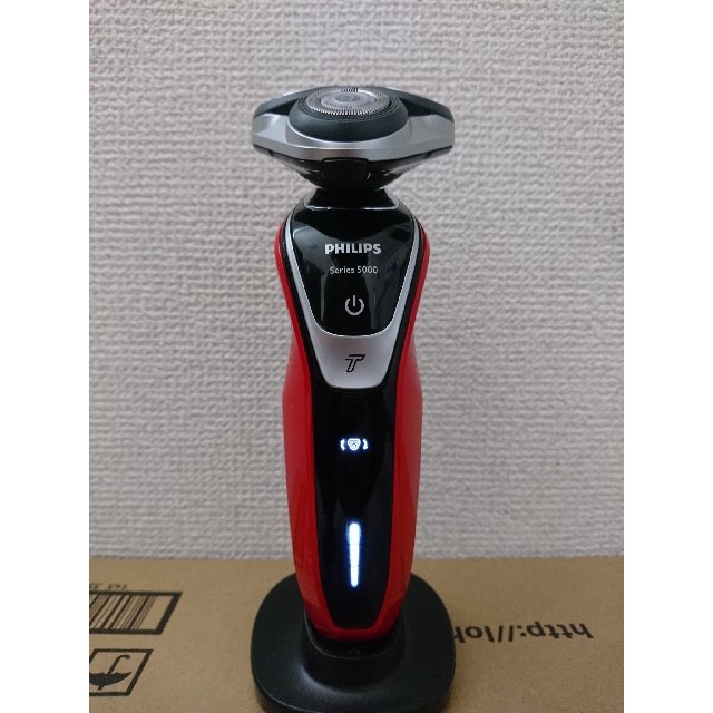 PHILIPS 中古美品☆PHILIPSフィリップスシェーバー5000シリーズ S5395/26の通販 by m5nctutq's shop｜ フィリップスならラクマ