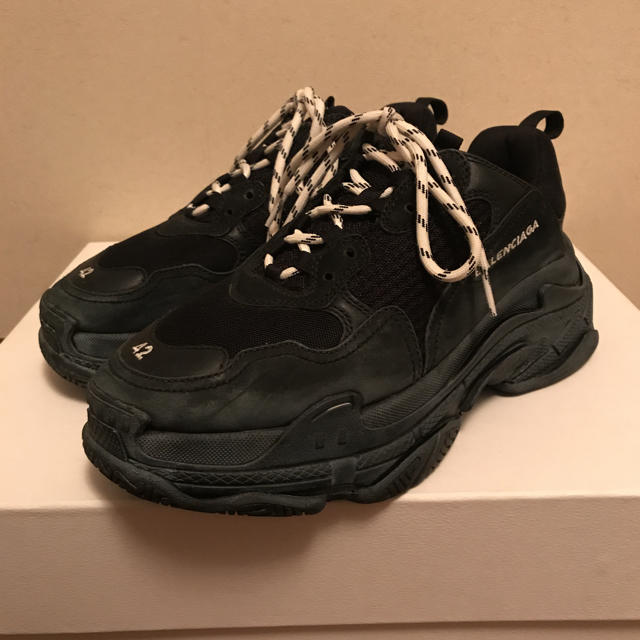 Balenciaga(バレンシアガ)のBALENCIAGA triples 42 used加工 メンズの靴/シューズ(スニーカー)の商品写真