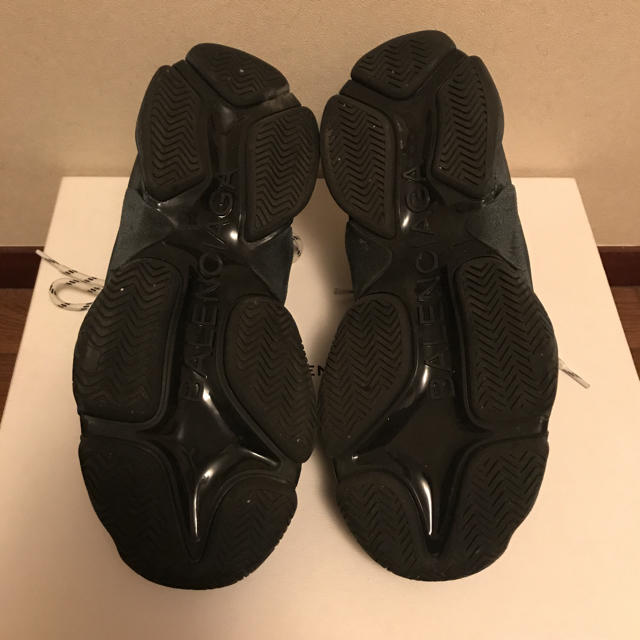 Balenciaga(バレンシアガ)のBALENCIAGA triples 42 used加工 メンズの靴/シューズ(スニーカー)の商品写真