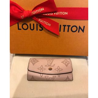 ルイヴィトン(LOUIS VUITTON)の美品 ルイヴィトン マヒナ ミュルティクレ4 キーケース 送料込み(キーケース)