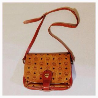 エムシーエム(MCM)のMCM vintageショルダーバック♡(ショルダーバッグ)