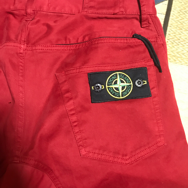 STONE ISLAND(ストーンアイランド)の【最終値下げ】 STONE ISLAND  パンツ メンズのパンツ(チノパン)の商品写真