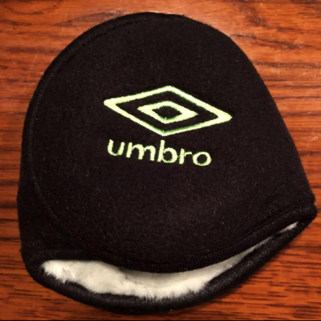 UMBRO(アンブロ)の【美品】UMBRO EAR WARMER UJA7257 イヤーマフラー 耳あて メンズのファッション小物(イヤマフラー)の商品写真