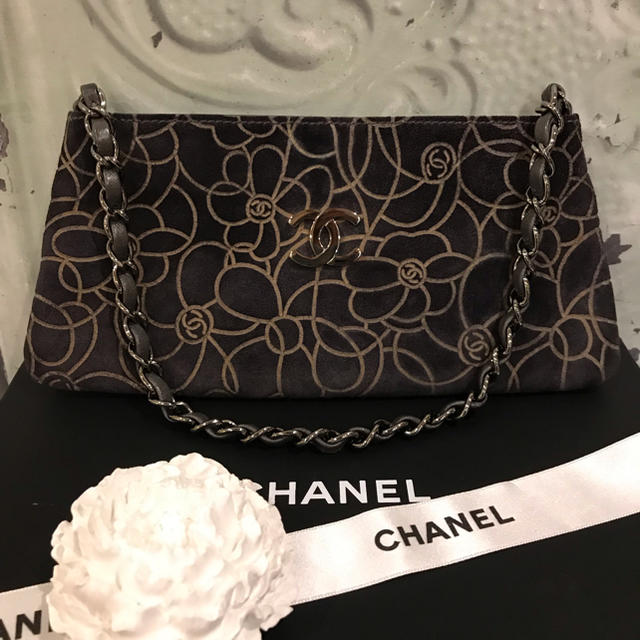 CHANEL(シャネル)のjunior様専用 正規品 レア品 シャネル カメリア ポーチバッグ レディースのバッグ(ショルダーバッグ)の商品写真