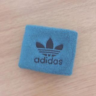 アディダス(adidas)のadidasリストバンド(バングル/リストバンド)