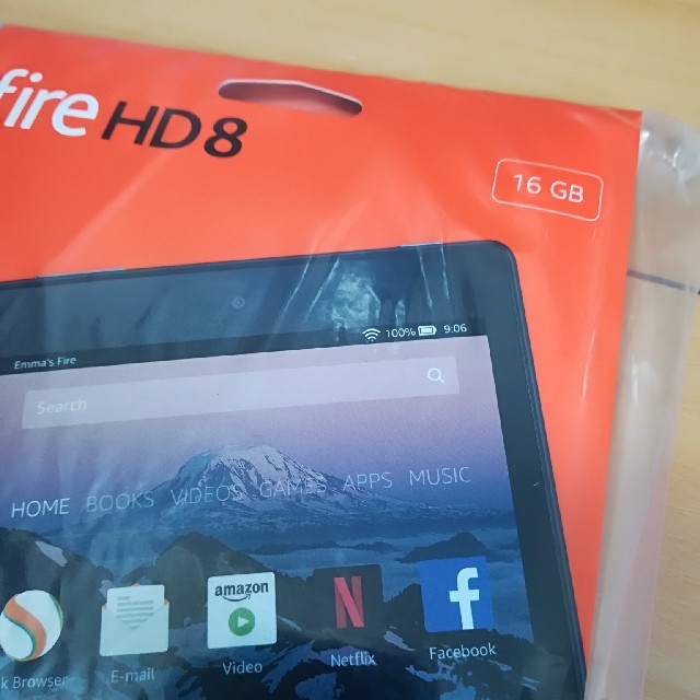 アマゾン
Fire HD 8 タブレット 　
第8世代