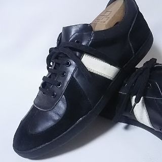 ディオールオム(DIOR HOMME)の
海外限定王道!ディオールオム高級牛革レザースニーカー黒ビンテージ


(スニーカー)