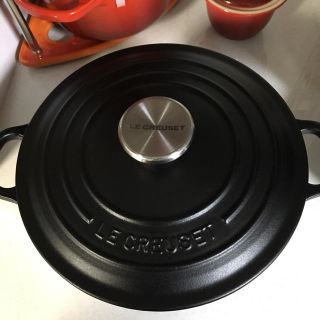 ルクルーゼ(LE CREUSET)のル・クルーゼ ココットロンド20cm マットブラック(鍋/フライパン)