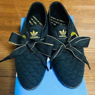 アディダス(adidas)の★週末値下げ★adidas スニーカー リボン 黒 24.5cm(スニーカー)