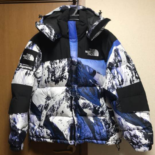 Supreme(シュプリーム)の『海外正規品！値下げあり！』Supreme NorthFace バルトロ 雪山 メンズのジャケット/アウター(マウンテンパーカー)の商品写真