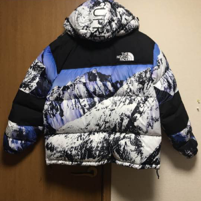 Supreme(シュプリーム)の『海外正規品！値下げあり！』Supreme NorthFace バルトロ 雪山 メンズのジャケット/アウター(マウンテンパーカー)の商品写真