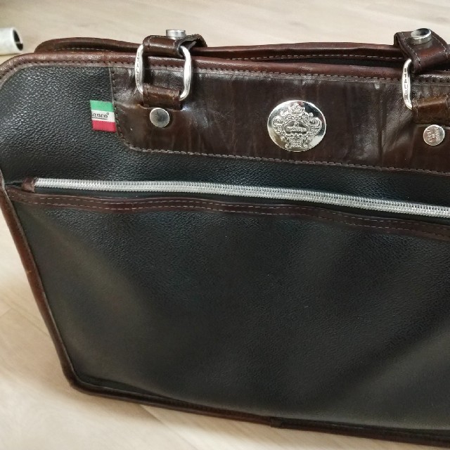 オロビアンコ　バック　カバン　ブラック メンズのバッグ(ビジネスバッグ)の商品写真