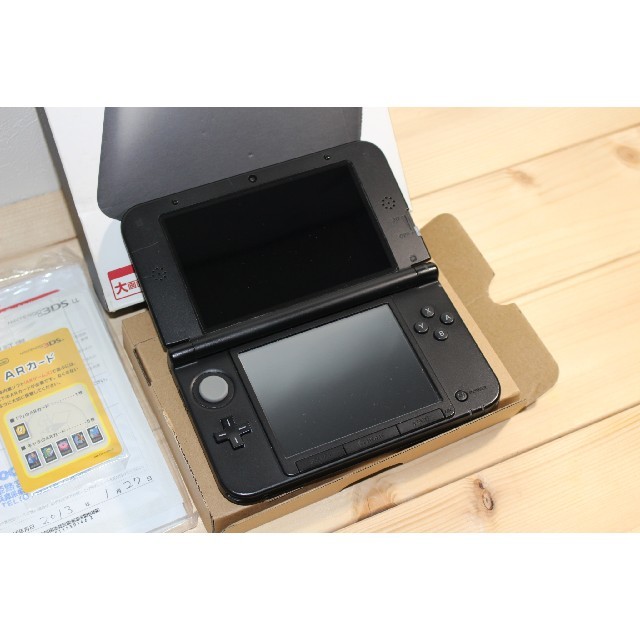 ニンテンドー3DS(ニンテンドー3DS)の3DS LL　(ブラック) エンタメ/ホビーのゲームソフト/ゲーム機本体(携帯用ゲーム機本体)の商品写真