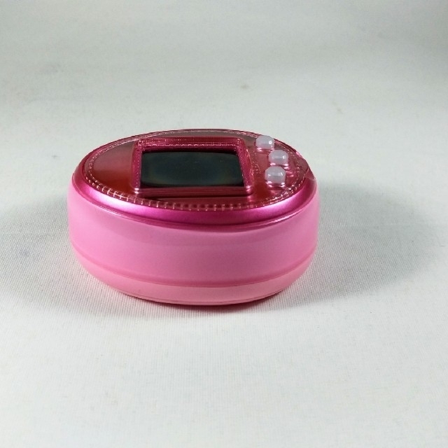 激安で通販 美品　たまごっち　4U+ ベビーピンク 携帯用ゲーム本体