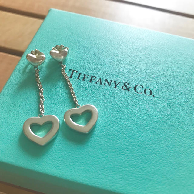 Tiffany & Co.(ティファニー)のティファニー ハートリンクドロップピアス レディースのアクセサリー(ピアス)の商品写真