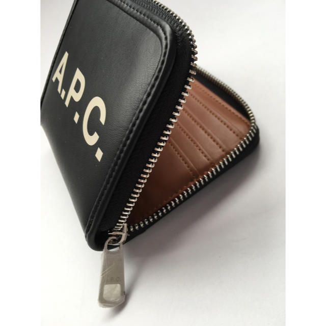 A.P.C(アーペーセー)の【新品】A.P.C二つ折り財布 メンズのファッション小物(折り財布)の商品写真