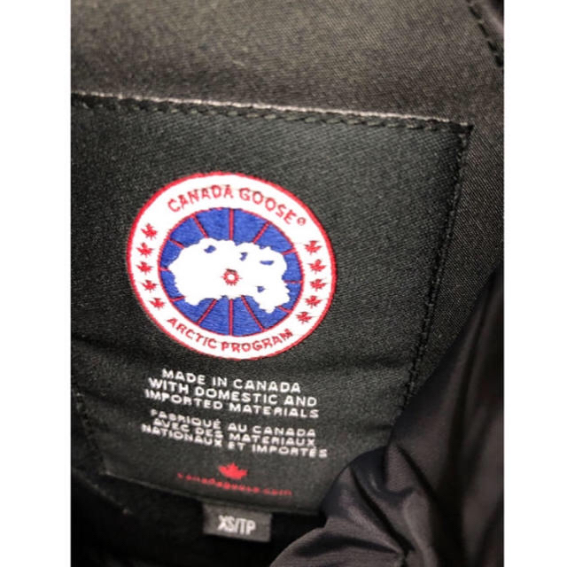 CANADA GOOSE(カナダグース)のCANADA GOOSE（カナダグース）XS のBRONTE 黒  レディースのジャケット/アウター(ダウンジャケット)の商品写真