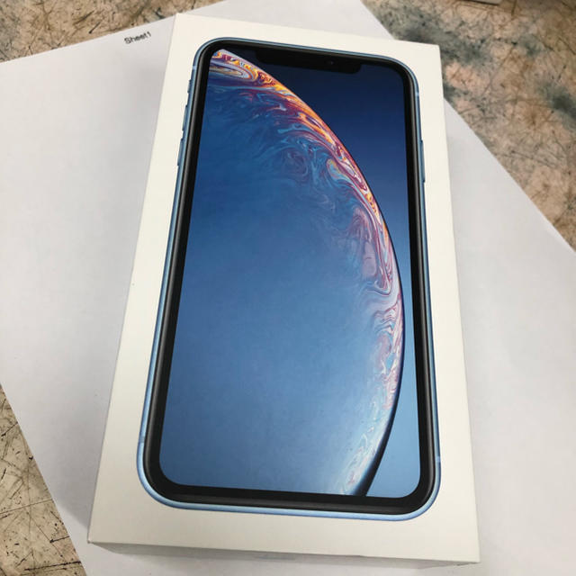 iPhone(アイフォーン)の新品未使用 iPhone XR 64GB Au ブルー スマホ/家電/カメラのスマートフォン/携帯電話(スマートフォン本体)の商品写真