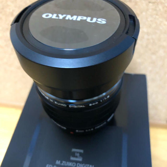 OLYMPUS(オリンパス)のM.ZUIKO DIGITAL ED 8mm F1.8 Fisheye PRO スマホ/家電/カメラのカメラ(レンズ(単焦点))の商品写真