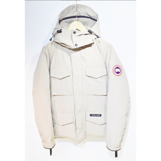 CANADA GOOSE(カナダグース)のカナダグース 美品 タグ付き カムループス サイズS メンズのジャケット/アウター(ダウンジャケット)の商品写真